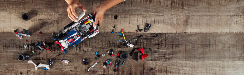 LEGO® Technic: Applikációval irányítható Top Gear ralia 42109 - 5. Kép