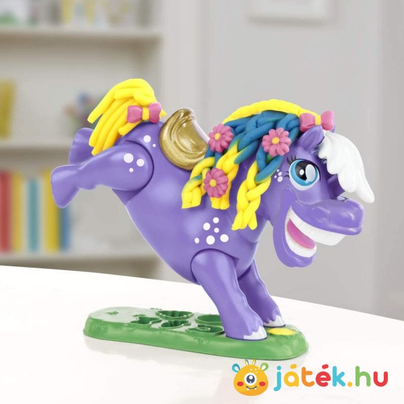 Play-Doh Animal Crew: Naybelle, a rodeó póni gyurma szett az asztalon - Hasbro
