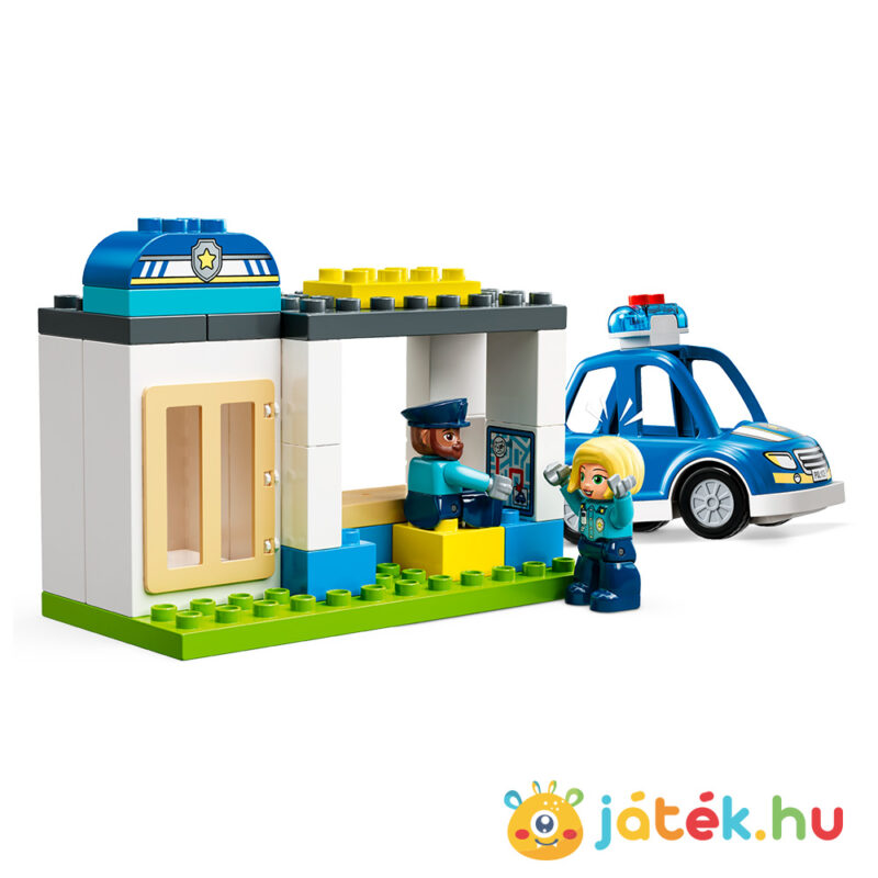 Lego Duplo 10959: Rendőrkapitányság és helikopter, játék közben