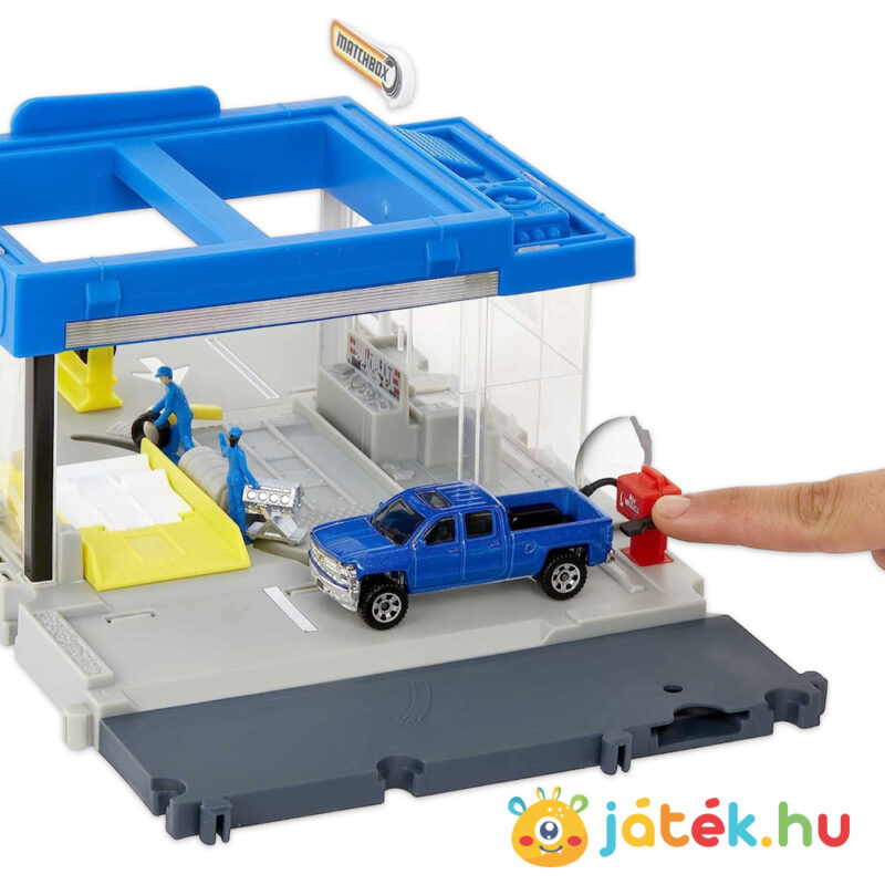 Matchbox alappálya, tankolás közben: Autókereskedés Chevy Silverado 1500 kisautóval