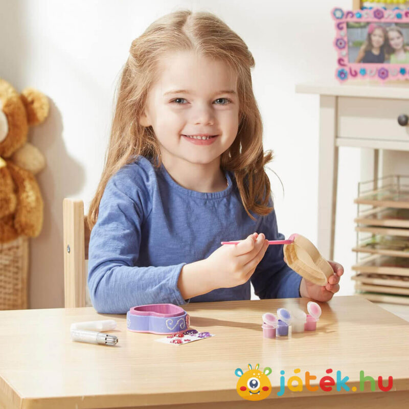 Ékköves szív alakú fa doboz készítés, kreatív díszítés közben (Melissa & Doug)