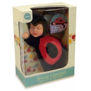 Anne Geddes: Puha testű babafigura, katica ruhában, 23 cm