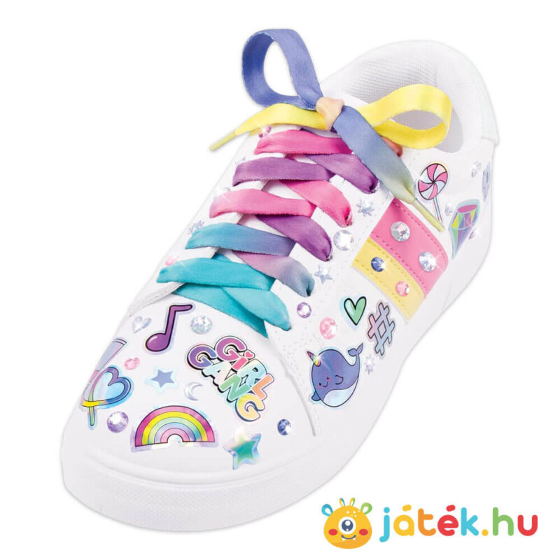 Matricás cipődíszítő kreatív készlet elkészítve: A szivárványos út divatja (Make it Real, Sticker Chic)