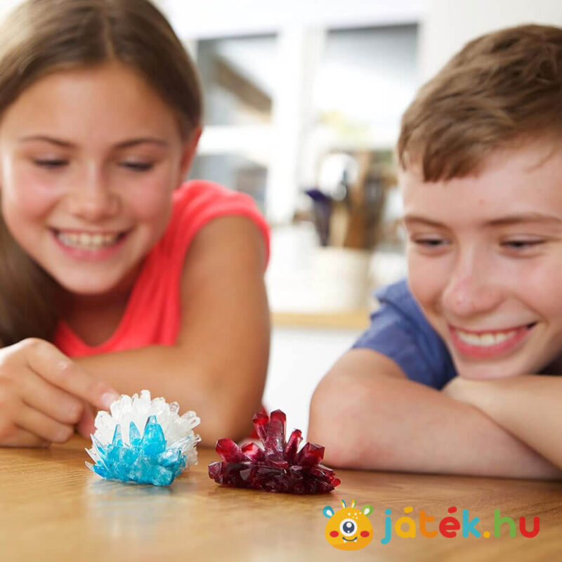 Mini kristálynövesztő készlet, játék közben, 3 kristállyal (4M)