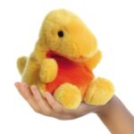 Thunder, a narancssárga tenyérnyi ülő plüss brontosaurus bébi dinoszaurusz, 13 cm (Aurora, Palm Pals)