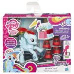 Én kicsi pónim: Rainbow Dash póni figura mozgatható testrészekkel, 2 kiegészítővel (Hasbro)